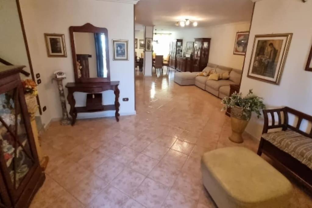 Villa Rita Giugliano In Campania Exteriör bild